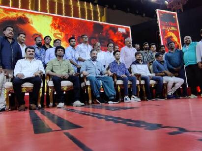 kamalhassan speech in vikram movie success meet கடந்த 10 ஆண்டுகளில் விக்ரம் மட்டும்தான்... வெற்றி விழாவில் நெகிழ்ந்த கமல்