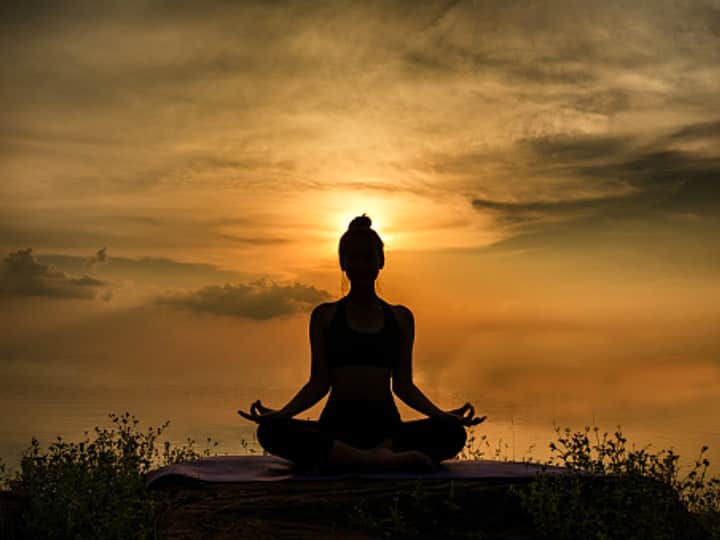 International Yoga Day 2022 Yoga Health Benefits Increase Body Flexibility Relieve Stress Anxiety Yoga Health Benefits: சர்வதேச யோகா தினம் 2022: உடல் நலத்தை மேம்படுத்தும் யோகாவும் அதன் பலன்களும்