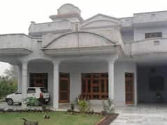 Vastu Tips : ड्रॉईंग रूम अशी असेल तर घरात कधीच दरिद्री येणार नाही  