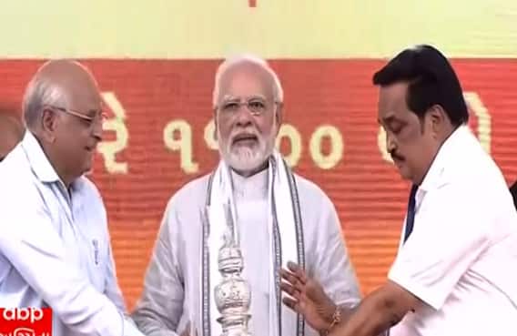 વડોદરાઃ પીએમ મોદીનું સી.આર.પાટીલ અને CM ભૂપેન્દ્ર પટેલે કર્યું સ્વાગત,જુઓ વીડિયો