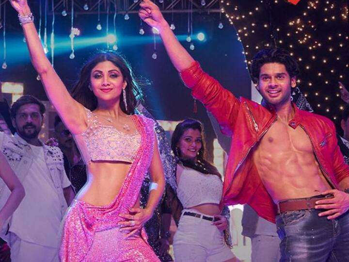 Nikamma Box Office Collection : करोड़ तो छोड़िए, लाखों पर ही सिमट गई अभिमन्यु-शिल्पा की 'निकम्मा की कमाई Nikamma Box Office Collection Abhimanyu Dsaani Shilpa Shetty Film Flop On First Day Nikamma Box Office Collection : करोड़ तो छोड़िए, लाखों पर ही सिमट गई अभिमन्यु-शिल्पा की 'निकम्मा की कमाई