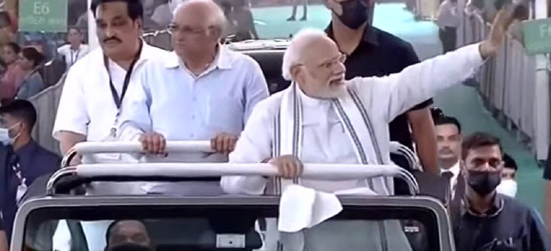 PM Modi Gujarat Visit: આજે મને સેંકડો લોકોને પ્રણામ કરવાનો મોકો મળ્યો, જેની સાથે હું ક્યારેક કામ કરતો હતો PM narendra Modi reached Vadodara LIVE UPDATE PM Modi Gujarat Visit: આજે મને સેંકડો લોકોને પ્રણામ કરવાનો મોકો મળ્યો, જેની સાથે હું ક્યારેક કામ કરતો હતો