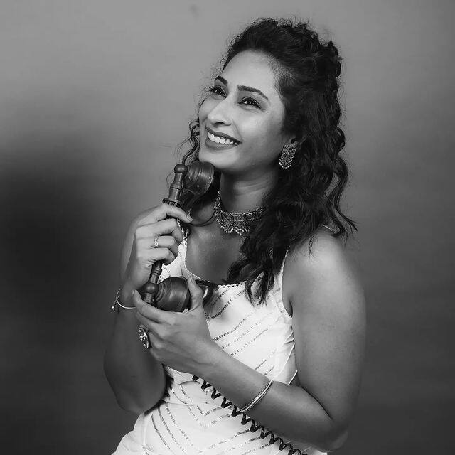 ‘या सुखांनो या’, ‘चार दिवस सासूचे’, ‘तू तिथे मी’ या मराठी, तर ‘बडे अच्छे लगते हैं’, ‘पवित्र रिश्ता’, ‘कॉमेडी सर्कस’ या हिंदी मालिकांमध्येही प्रियाने कायम आठवणीत राहतील अशा भूमिका केल्या आहेत.(Photo : @priyamarathe/IG)