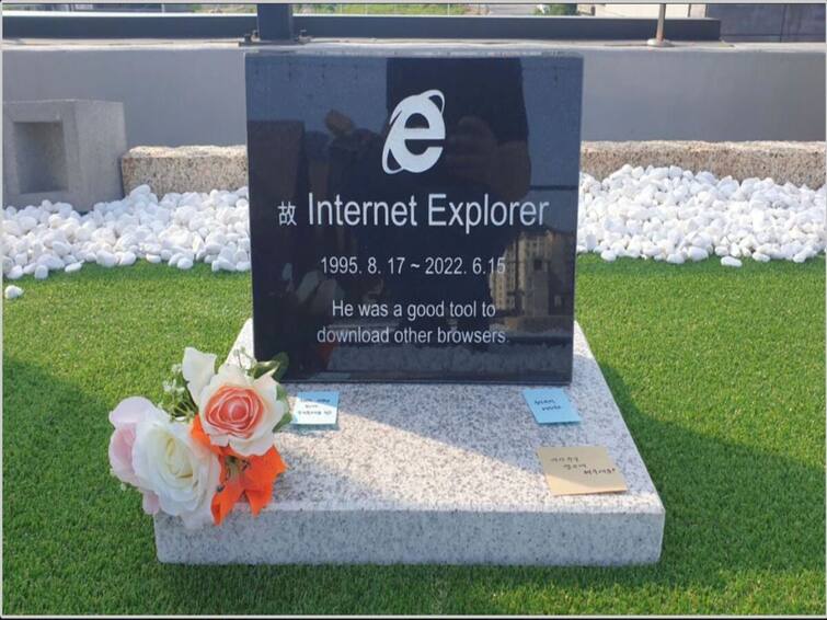 Korean engineer builds gravestone worth Rs 25,000 in memory of Internet Explorer Gravestone for internet explorer: ఇంటర్నెట్ ఎక్స్‌ప్లోరర్‌కి సమాధి, కొరియన్ ఇంజనీర్ కొంటె పని చూశారా