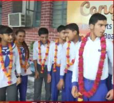 UP बोर्ड 10वीं का रिजल्ट जारी, लड़कियों ने 91.69 प्रतिशत परिणामों के साथ मारी बाजी