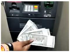 Watch: ATM से निकलने लगा 5 गुना ज्यादा पैसा, लोगों की लगी बंपर भीड़