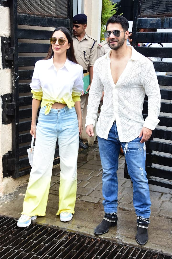 हाल ही में कियारा आडवाणी और वरुण धवन को पैपराज़ी ने अपने कैमरों में कैप्चर किया है.