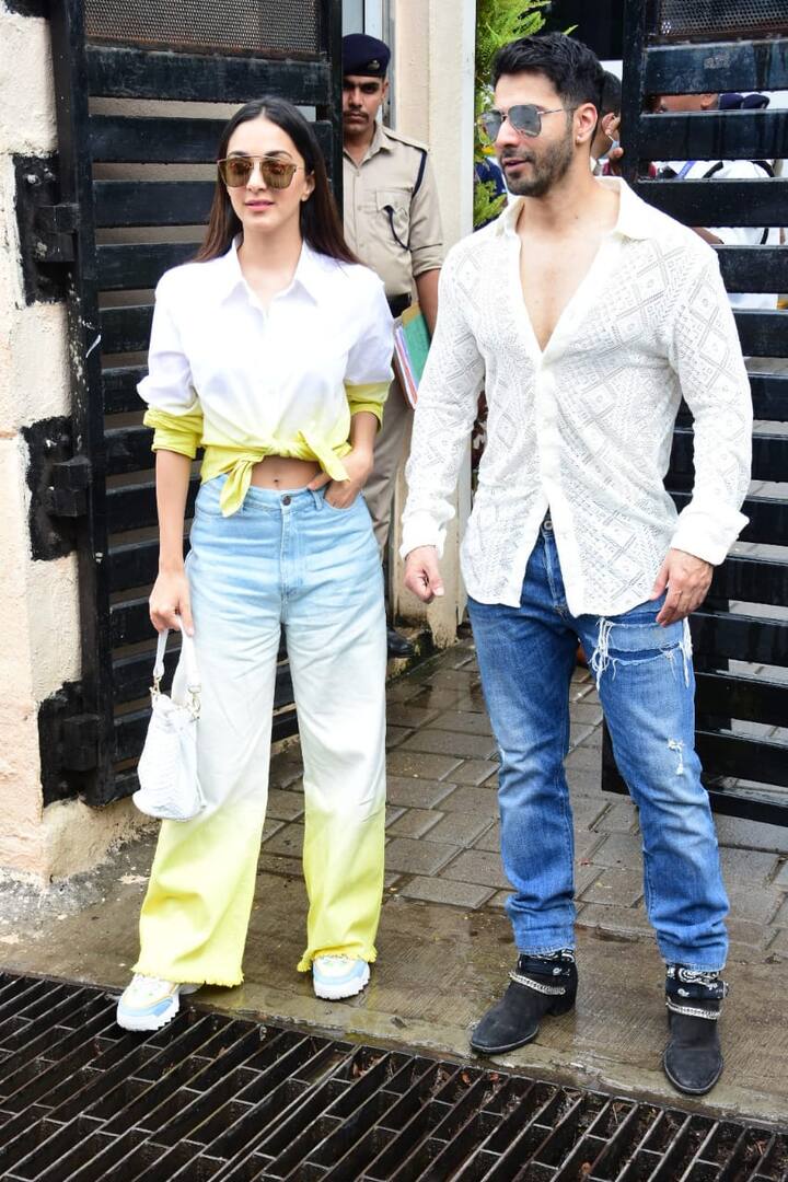 মুক্তির অপেক্ষায় বরুণ ধবন ও কিয়ারা আডবাণী অভিনীত 'যুগ যুগ জিও'। সম্প্রতি তাঁদের একসঙ্গে দেখা গেল।