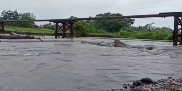 Alipurduar, damage in temporary culvert due to heavy rain in falakata Alipurduar News: প্রবল বৃষ্টিতে ক্ষতি সেতুর, বাধ্য হয়ে ঘুরপথে যাতায়াত