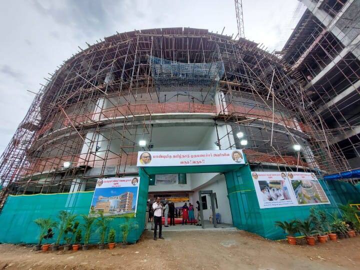 Madurai kalaingar Memorial Library Worker North State Worker Slips and Dies மதுரையில் கலைஞர் நினைவு நூலக பணியில் இருந்த வடமாநில தொழிலாளி தவறி விழுந்து உயிரிழப்பு