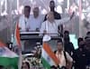 Vadodara: પીએમ મોદીએ મિની રોડ શોમાં ખુલ્લી જીપમાં જીલ્યું જનતાનું અભિવાદન, જુઓ વીડિયો
