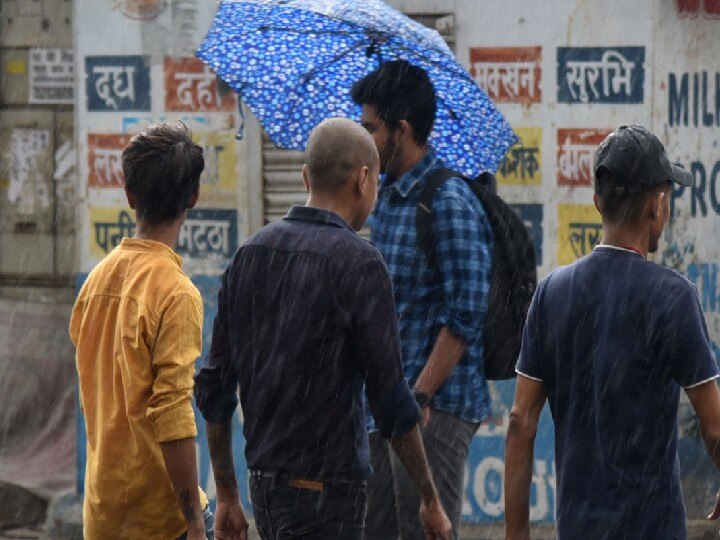 Bihar Weather Update: दिनभर उमस भरी गर्मी के बाद शाम में बदला राजधानी का मौसम, झमाझम बारिश से लोगों को मिली राहत