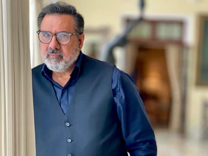 Boman Irani Recites A Touching Poem Describing Beauty Of Father-Child Relationship On Father's Day Boman Irani Recites A Touching Poem Describing Beauty Of Father-Child Relationship On Father's Day