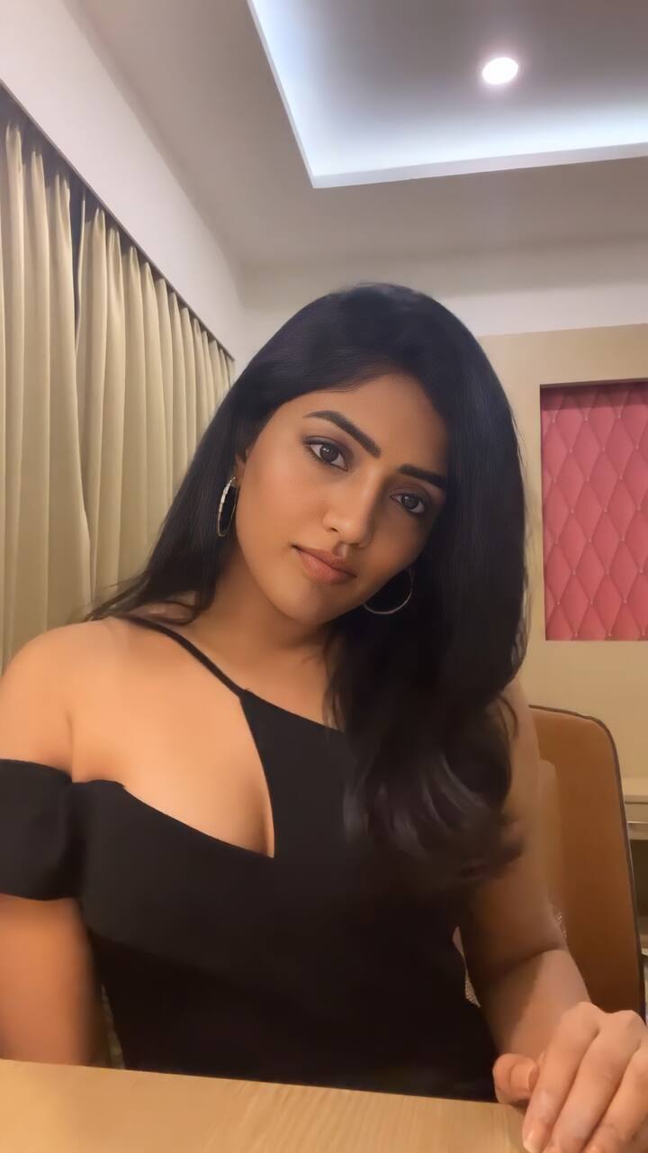 உன் மடி சேர்ந்தால் கனவுகள் கொள்ளை மெத்தை மேல் கண்கள் மூடவும் இல்லை