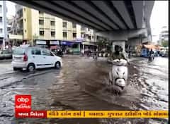 Surat : પોણા ઇંચ વરસાદમાં જ રસ્તા પાણીમાં તયા ગરકાવ, જુઓ વીડિયો