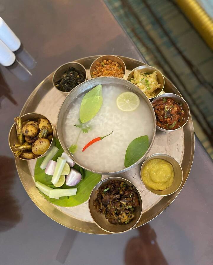 परिणीति ने ये फोटोज ओडिशा से शेयर की हैं. उन्‍हें वहां के लोगों से मुलाकात करना अच्‍छा लगा और लोकल खाने के तो क्‍या ही कहने.