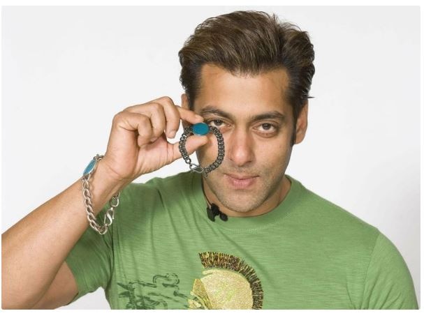 Salman Khan Bracelet: बॉडीगार्ड शेरा ही नहीं, सलमान को हर मुसीबत से बचाता है उनका ब्रेसलेट, ये है इसे पहनने की वजह!