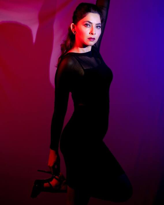 Photo: Seeing you Bala... Sonali Kulkarni shares killer look!