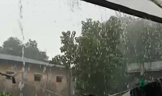 સુરતના ગ્રામ્ય વિસ્તારમાં મેેઘરાજાની એન્ટ્રી, વાતાવરણમાં પ્રસરી ઠંડક; જુઓ ગુજરાતી ન્યૂઝ