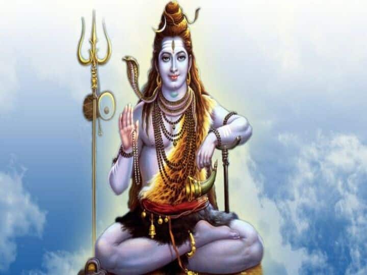 Chant Shiva Mantra on Monday, wish will be fulfilled Chant Shiva Mantra: सोमवार को करें शिव मंत्र का जाप, पूरी होगी मनोकामना