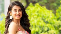 Monami Ghosh: 'সাজগোজ ভাল লাগে', ছোটবেলায় তাই বিমানসেবিকা হতে চেয়েছিলেন মনামী!