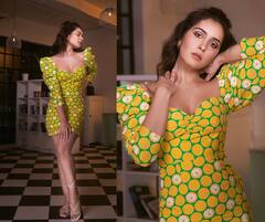 Raashii Khanna : शॉर्ट ड्रेस, हाय हिल्स... अभिनेत्री राशी खन्नाचं नवं फोटोशूट