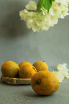 Health Tips : आंब्याच्या सालीचा असाही वापर करा