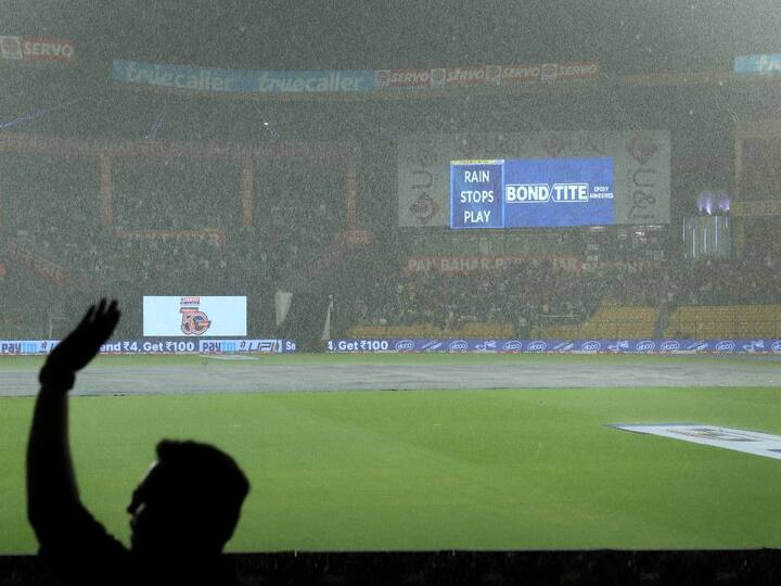 IND Vs SA 5th T20I Game Stopped After 3 Overs Due to Rain India Lose Two Wickets Rain Stops IND VS SA 5th T20I: వర్షం కారణంగా ఆగిన ఐదో టీ20 - ఆరంభంలోనే రెండు వికెట్లు కోల్పోయిన టీమిండియా!