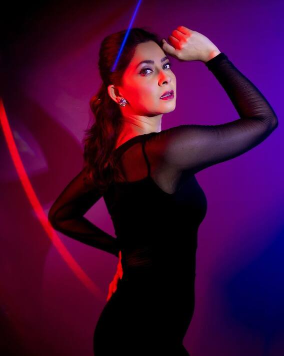 Photo: Bala seeing you... Sonali Kulkarni shares killer look!