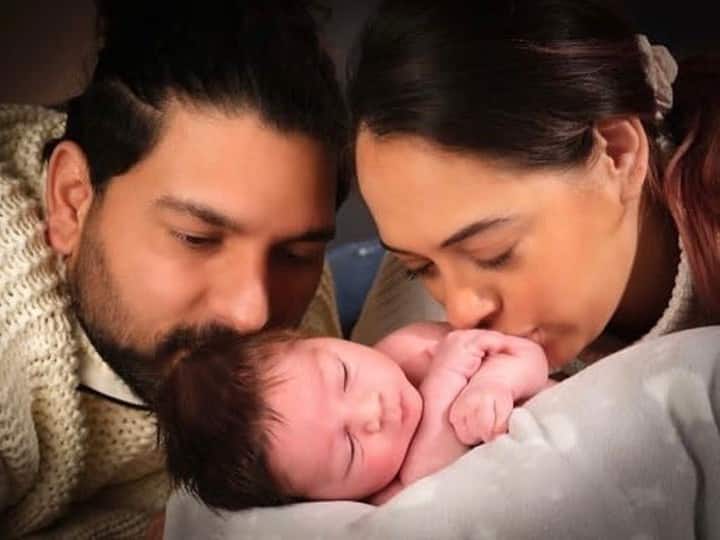 Yuvraj Singh and Hazel Keech Shares Baby Boy Photos know details Yuvraj Singh ने शेयर की अपने 'बेबी बॉय' की फोटो, इस तारामंडल पर रखा है बेटे का नाम