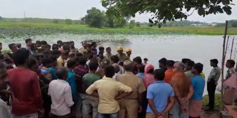 man drowned in pond after going to pick lotus flowers for puja, the search is on in bankura Bankura: পুজোর জন্য পদ্ম ফুল তুলতে গিয়ে পুকুরে তলিয়ে গেলেন ব্যক্তি, চলছে খোঁজ