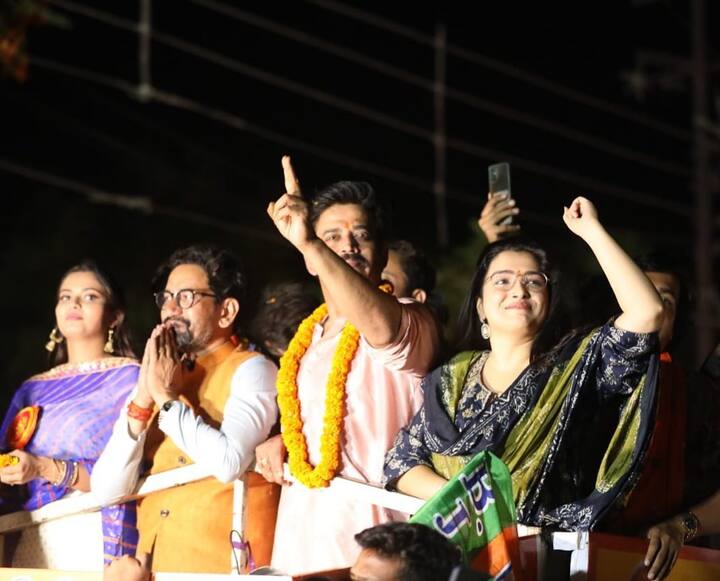 आजमगढ़ लोकसभा उपचुनाव के लिए दिनेश लाल यादव जो फिल्मी दुनिया में निरहुआ के नाम से मशहूर हैं, वो मैदान में हैं. जीत की आस लिए निरहुआ प्रचार करने के लिए गली-मोहल्ले के बीच निकल चले हैं.