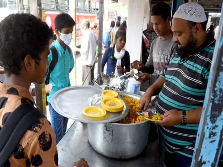 Tasty biryani for ten rupees in Hyderabad, you have to go to the area to eat Biryani: పదిరూపాయలకే టేస్టీ బిర్యానీ, తినాలంటే ఆ ప్రాంతానికి వెళ్లాల్సిందే