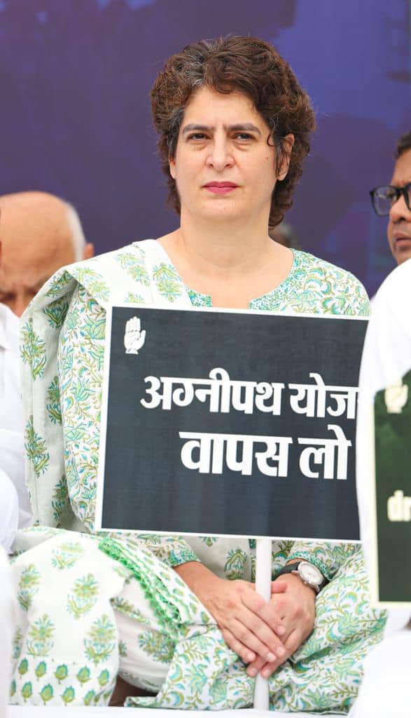 Agnipath Scheme | ‘Satyagraha Will Win, Ego Will Lose’: Cong Leaders Sit On Protest At Jantar Mantar