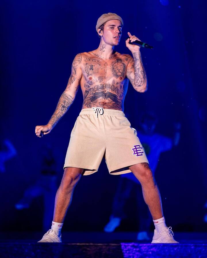 हैली बीबर (Hailey Bieber) ने एक वेबसाइट से बात करते हुए बताया था कि 'वो हर दिन बेहतर कर रहा है. वो बहुत अच्छा महसूस कर रहा है. ज़ाहिर है  जो हुए वो काफी डरावना था और बहुत अचानक था, लेकिन अब वो एकदम ठीक हो रहा है'.