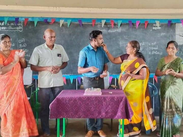 Teachers cutting cake at Karur Government School பள்ளி வகுப்பில் கேக் வெட்டி பர்த்டே கொண்டாட்டம்! 2 ஆசிரியர்கள் சஸ்பெண்ட்!