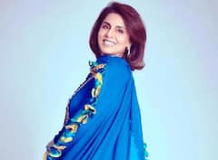 Watch: कार की छत पर खड़े होकर नीतू कपूर ने किया डांस, 63 की उम्र में हैरान करने वाली एक्ट्रेस की एनर्जी