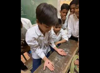 Video: ક્લાસ રુમમાં વિદ્યાર્થીએ બતાવ્યું જાદુ, વીડિયો જોઈને તમે પણ કહેશો - વાહ...
