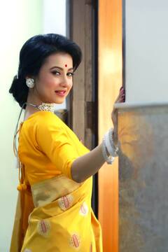 Monami Ghosh: 'সাজগোজ ভাল লাগে', ছোটবেলায় তাই বিমানসেবিকা হতে চেয়েছিলেন মনামী!