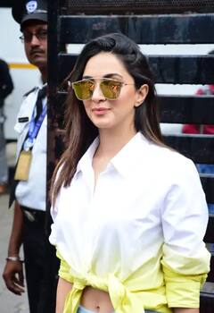 Varun Kiara Photos: ફિલ્મ પ્રમોશન માટે વ્હાઇટ આઉટફિટમાં પહોંચ્યા વરુણ ધવન અને કિયારા અડવાણી