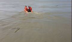 Photos: असम में बाढ़ से भयावह हालात,  4 दिन में सेना ने 4500 से ज्यादा लोगों को बचाया, तस्वीरों में देखें तबाही का मंजर