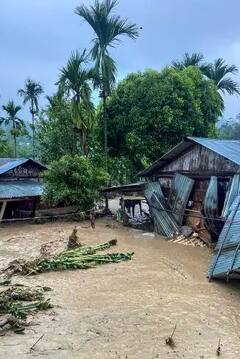 Photo : ईशान्य भारतात पुराचं थैमान