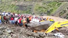 Assam Floods: NDRF rescue teams help the stranded | ABP News