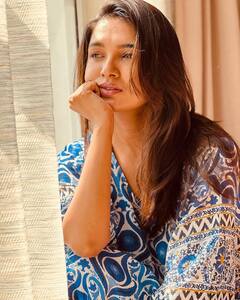 Actress Vani Bhojan: அழகாய் என் வானில் நீ...நடிகை வாணி போஜனின் புகைப்படங்கள் இதோ...