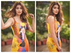 Pooja Hegde Photos: कलरफुल ड्रेस में कमाल के पोज देती दिखीं पूजा हेगड़े, कातिलाना अदाएं देख कहीं आप भी न हो जाएं फ्लैट