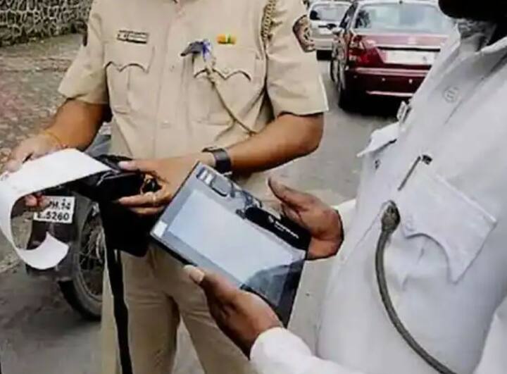 ਹਾਲਾਂਕਿ, ਈ-ਚਲਾਨ ਭਰਨ ਦਾ ਇੱਕ ਹੋਰ ਤਰੀਕਾ ਹੈ, ਜਿਸ ਵਿੱਚ ਤੁਸੀਂ ਖੁਦ ਟ੍ਰੈਫਿਕ ਪੁਲਿਸ ਦਫਤਰ ਜਾ ਕੇ ਵੀ ਈ-ਚਲਾਨ ਭਰ ਸਕਦੇ ਹੋ।