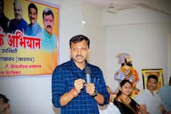 Omprakash Raje nimbalkar : पंजाबराव देशमुख व्याज सवलत योजनेतून पूर्वीप्रमाणं पाच टक्के अर्थसहाय्य मिळावं, खासदार निंबाळकरांची मंत्री कराड यांच्याकडं मागणी