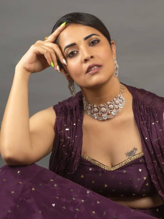 ఒకే ఒక్క జీవితం, అనసూయ వేదాంతం!