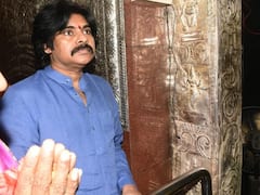 Pawan Kalyan : గుంటూరులో శ్రీ కన్యకా పరమేశ్వరి అమ్మవారిని దర్శించుకున్న పవన్ కల్యాణ్