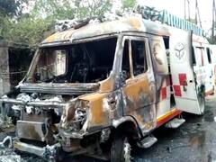 Fatehpur News: शरारती तत्वों ने जिला अस्पताल में एम्बुलेंस में लगाई आग, मामले की जांच में जुटी पुलिस